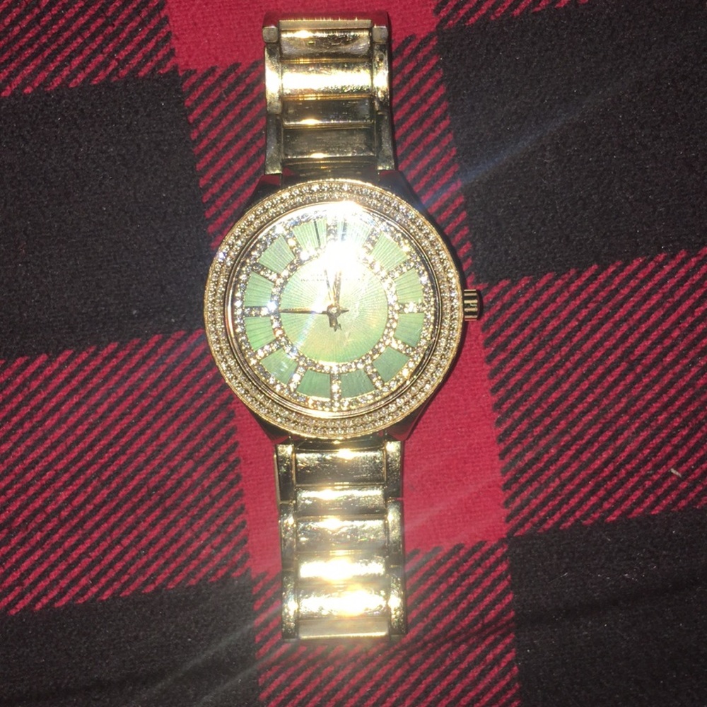 Exquisite Michael Kors Kerry Watch. Needs battery